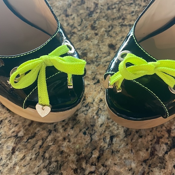 37 IT Moschino platform heeled sandal. Black Patent leather and neon green lace - Picture 7 of 7